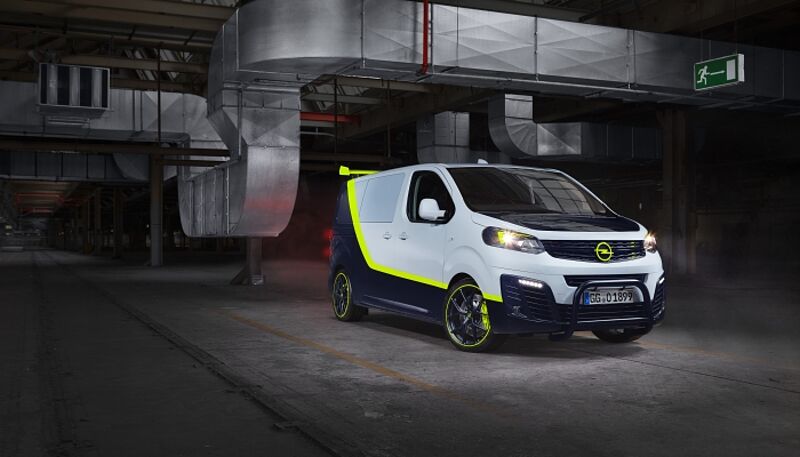Und Action: Premiere des "O-Team Zafira Life" in Oschersleben